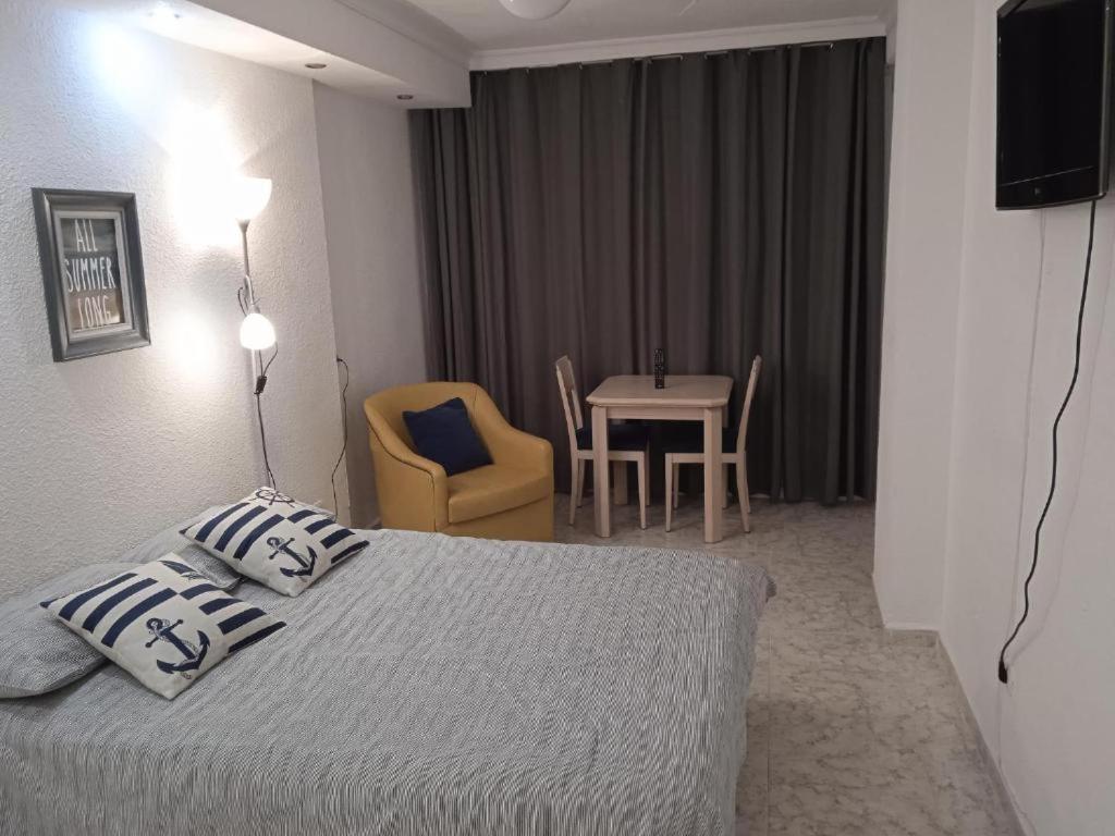 Apartment Budget Beachside Sleeps 2 Basic No-frills Just Steps From The