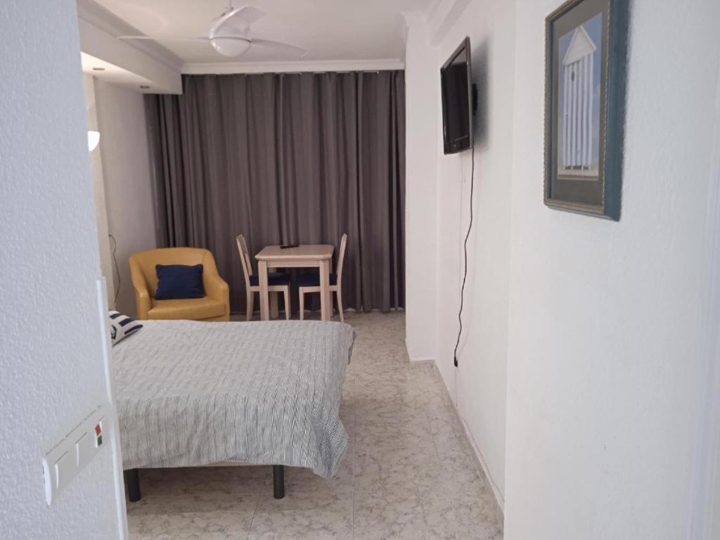 Budget Beachside Sleeps 2 Basic No-frills Just Steps From The *