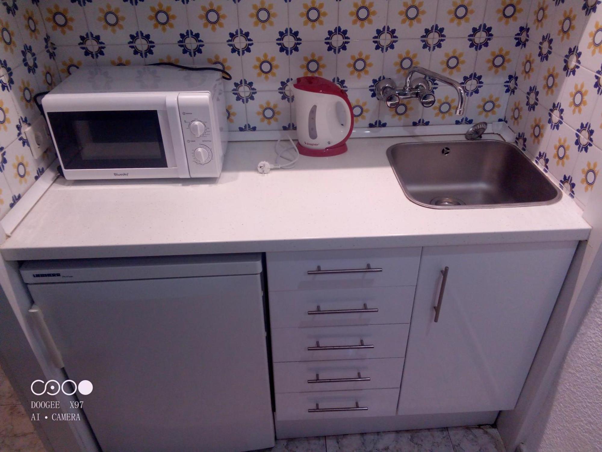 Budget Beachside Sleeps 2 Basic No-frills Just Steps From The Benalmadena